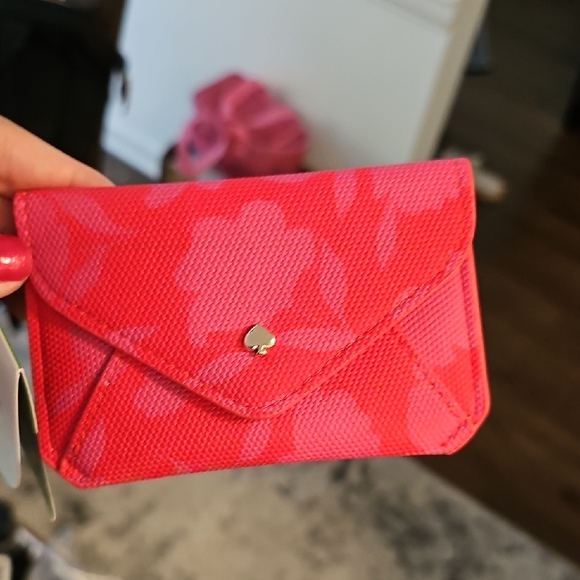 kate spade Handbags - NWT Kate Spade New York x Target Classic Rose Envelope Card Holder